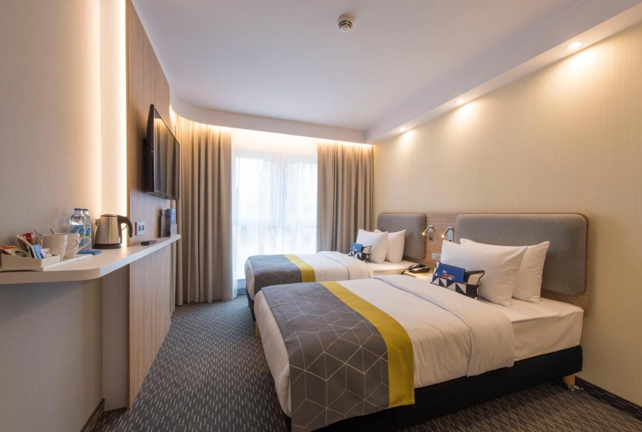 Holiday Inn Express Warsaw - Mokotow By Ihg Eksteriør billede