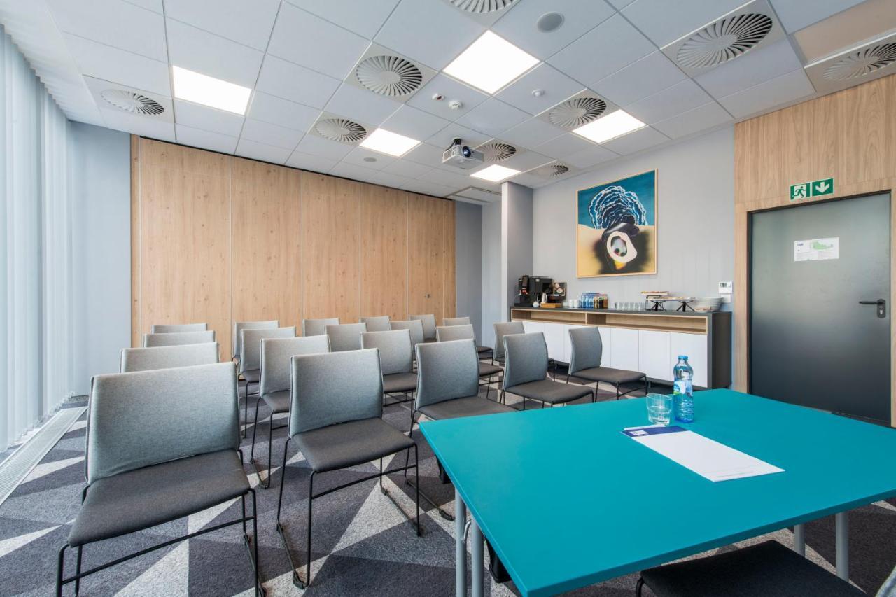 Holiday Inn Express Warsaw - Mokotow By Ihg Eksteriør billede