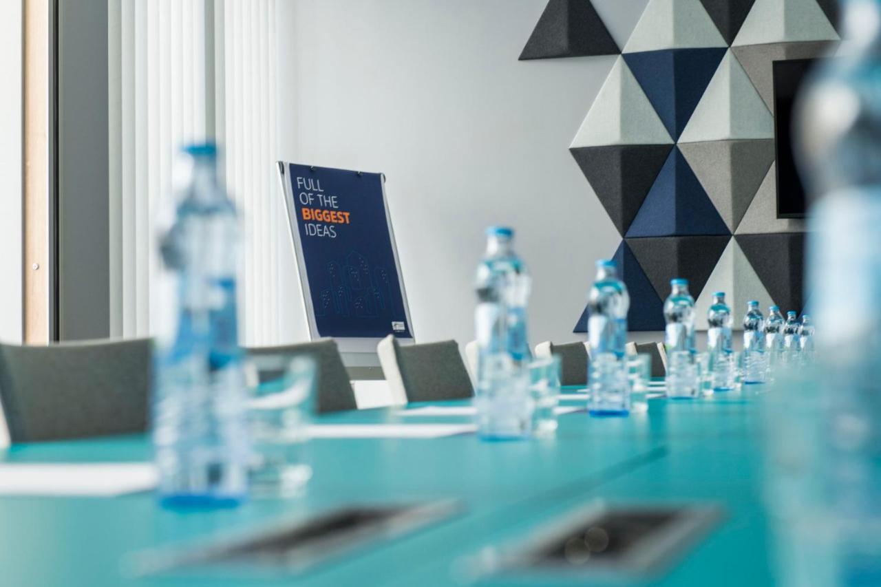 Holiday Inn Express Warsaw - Mokotow By Ihg Eksteriør billede